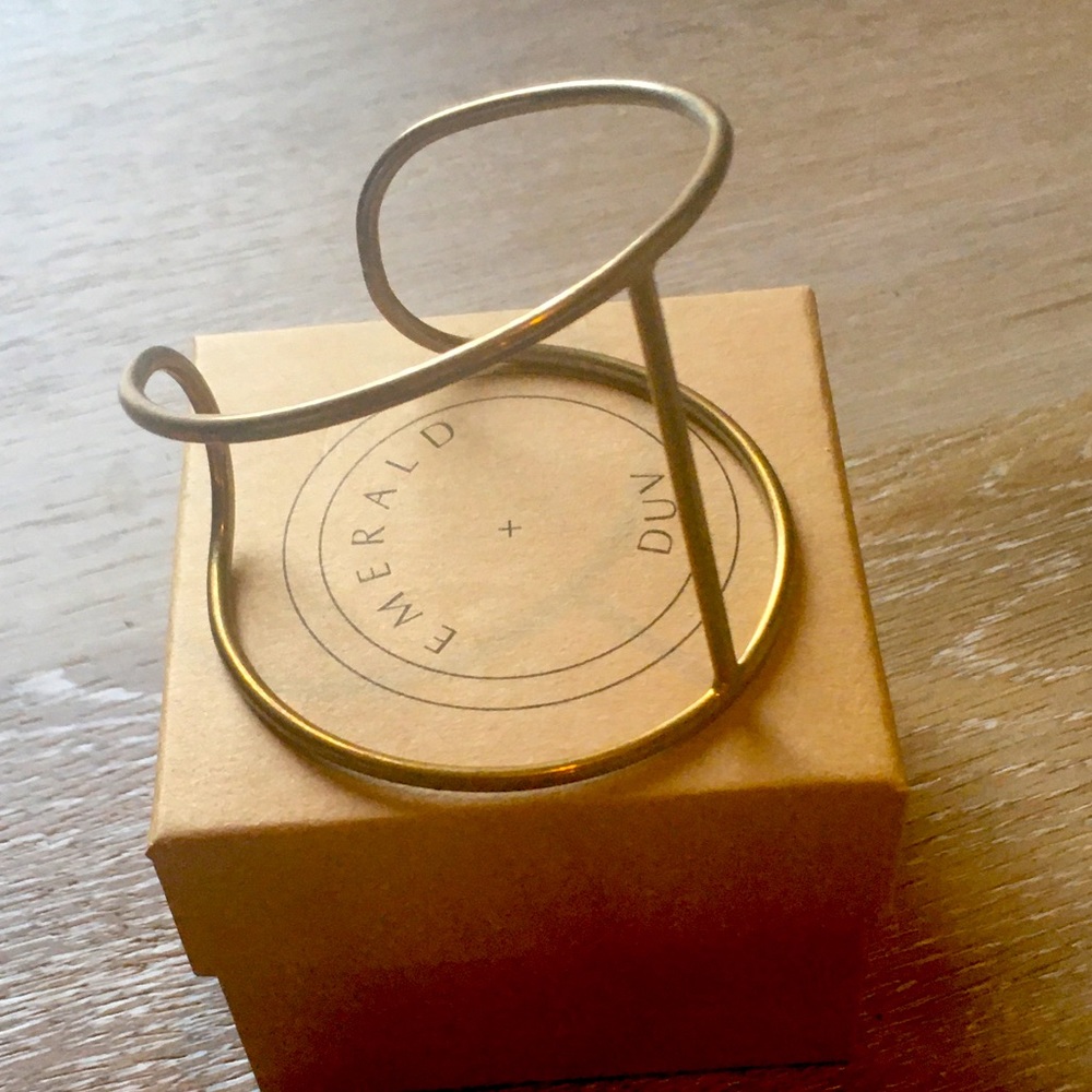 Emerald and Duv Joshua Tree Cuff bracket